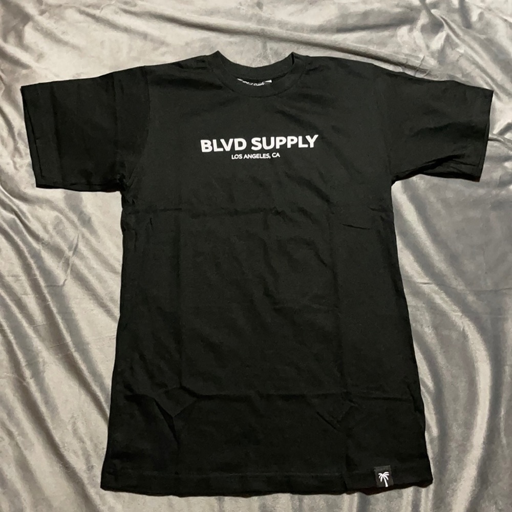 NEW BLVD Supply t shirt - size small